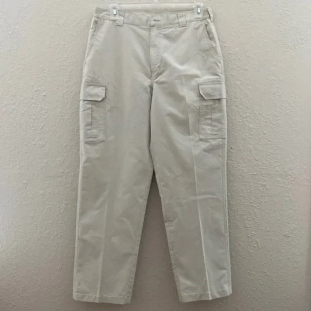 L. L. Bean Comfort Waist Pants. Size 36 Inseam 32